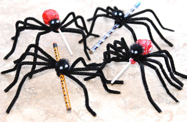 DIY Pipe Cleaner Crafts for Kids Creepy Crawlies
