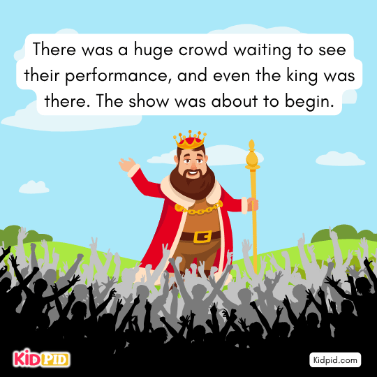 A big crowd and the king waited as show began - King based Story 